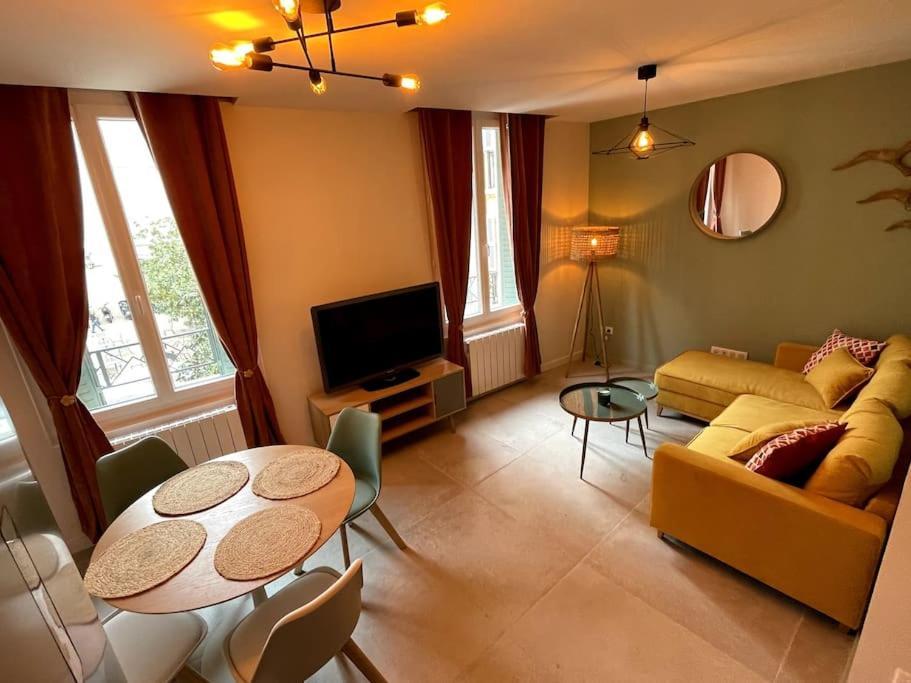 Appartement Neuf Au Coeur De Tolón Exterior foto